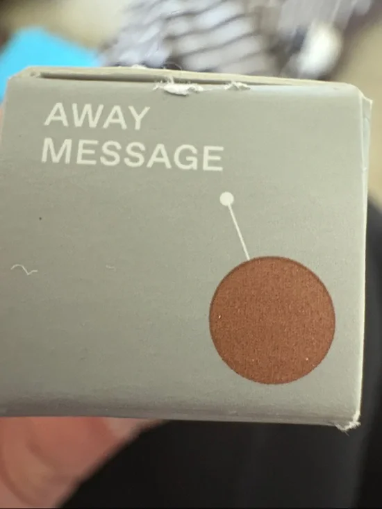 R.E.M beauty plumping lipgloss - Picture 5 of 6